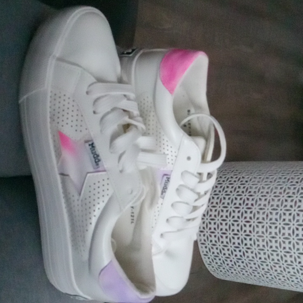 Mudd brand showed size 6 never worn